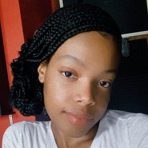 Meet your Posher, Aisha